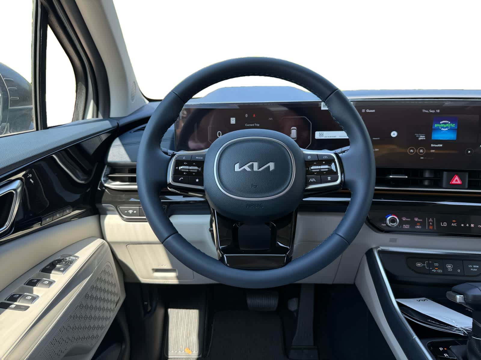 2026 Kia Carnival SX Prestige photo 11