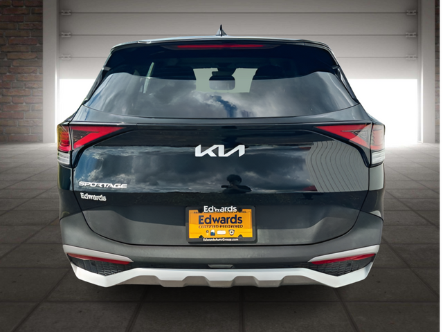 2023 Kia Sportage EX photo 4