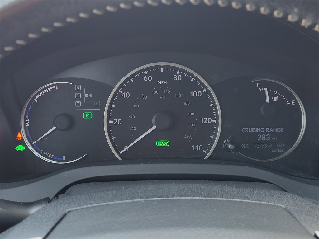2017 Lexus CT 200h photo 14