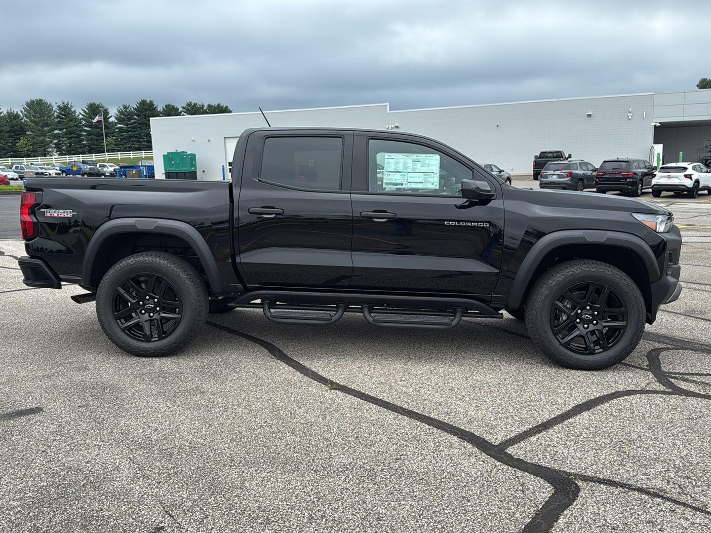 2025 Chevrolet Colorado Trail Boss photo 4