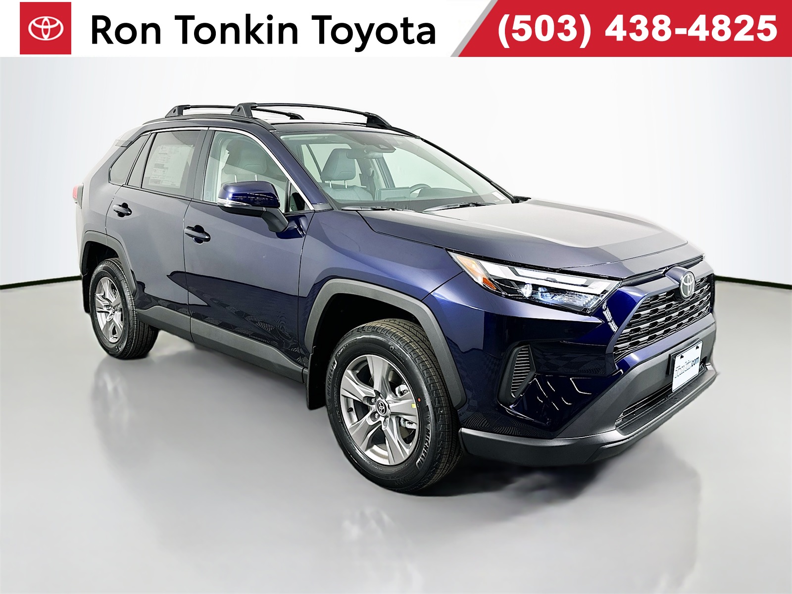 2025 Toyota RAV4 XLE's photo