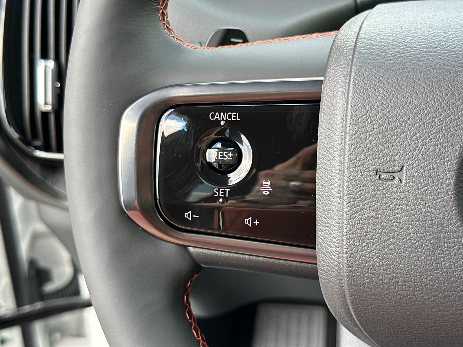 2025 Nissan Armada photo 24
