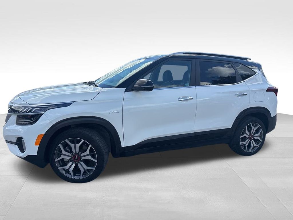 2022 Kia Seltos SX photo 2