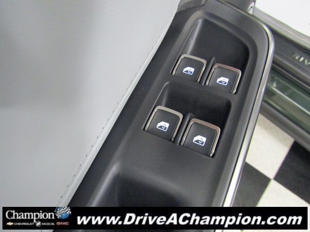 2022 Rivian R1T Adventure photo 9