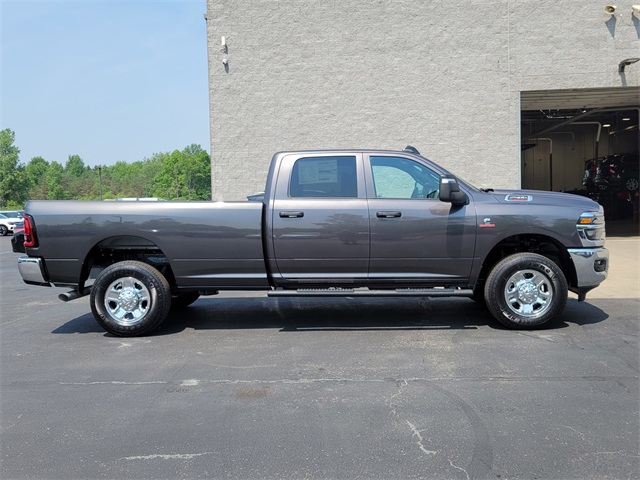 2025 Ram 2500 Tradesman photo 3