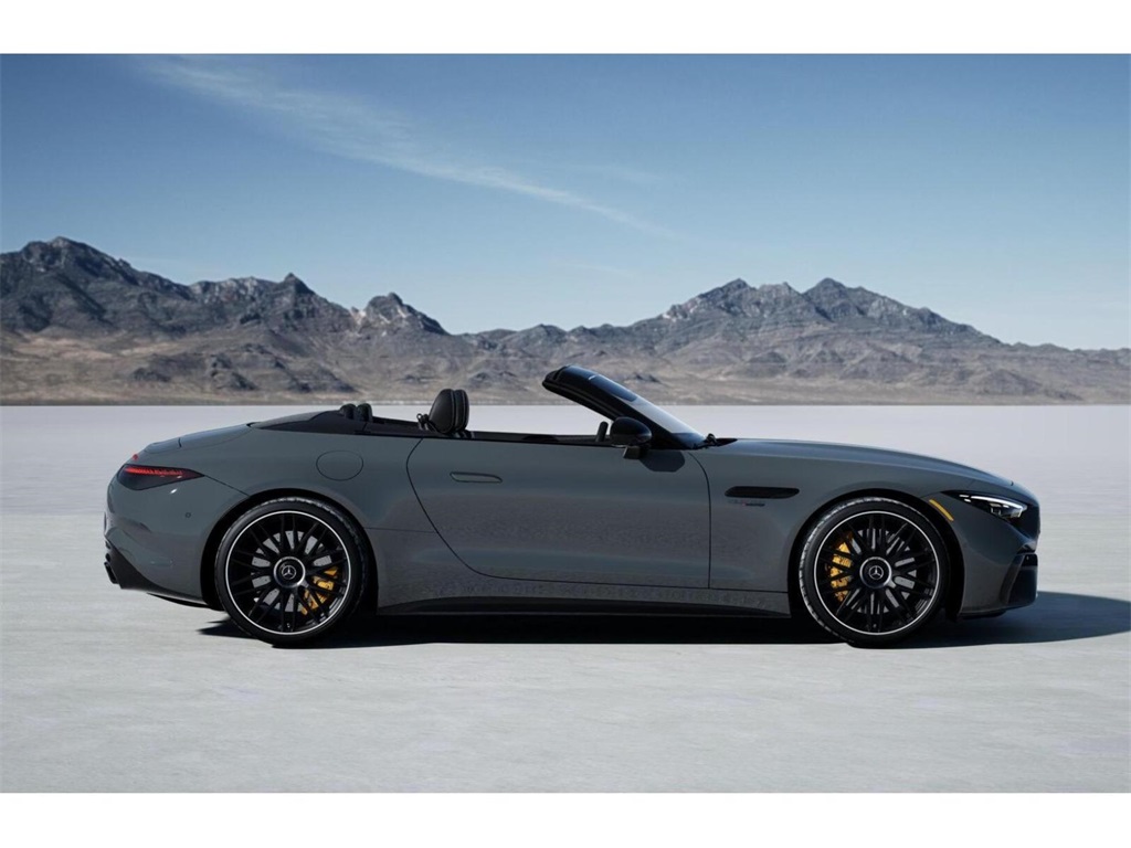 2025 Mercedes Benz SL AMG 63 photo 2