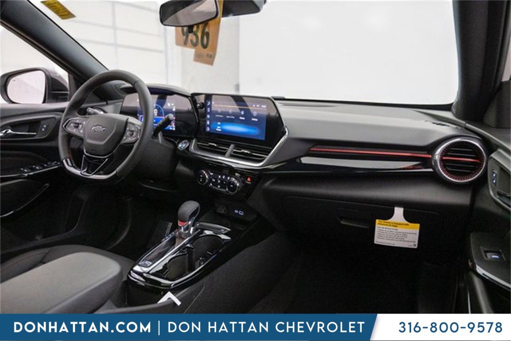 2025 Chevrolet Trax photo 15