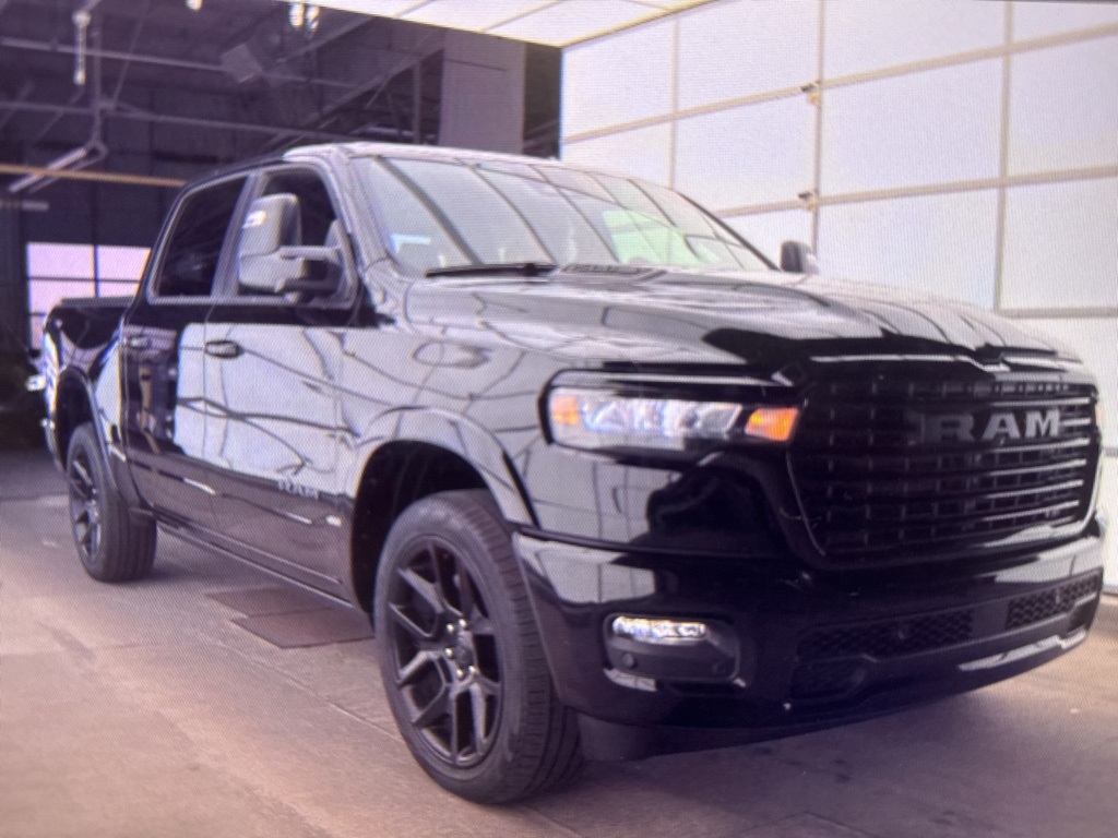 2025 Ram 1500 Laramie photo 4