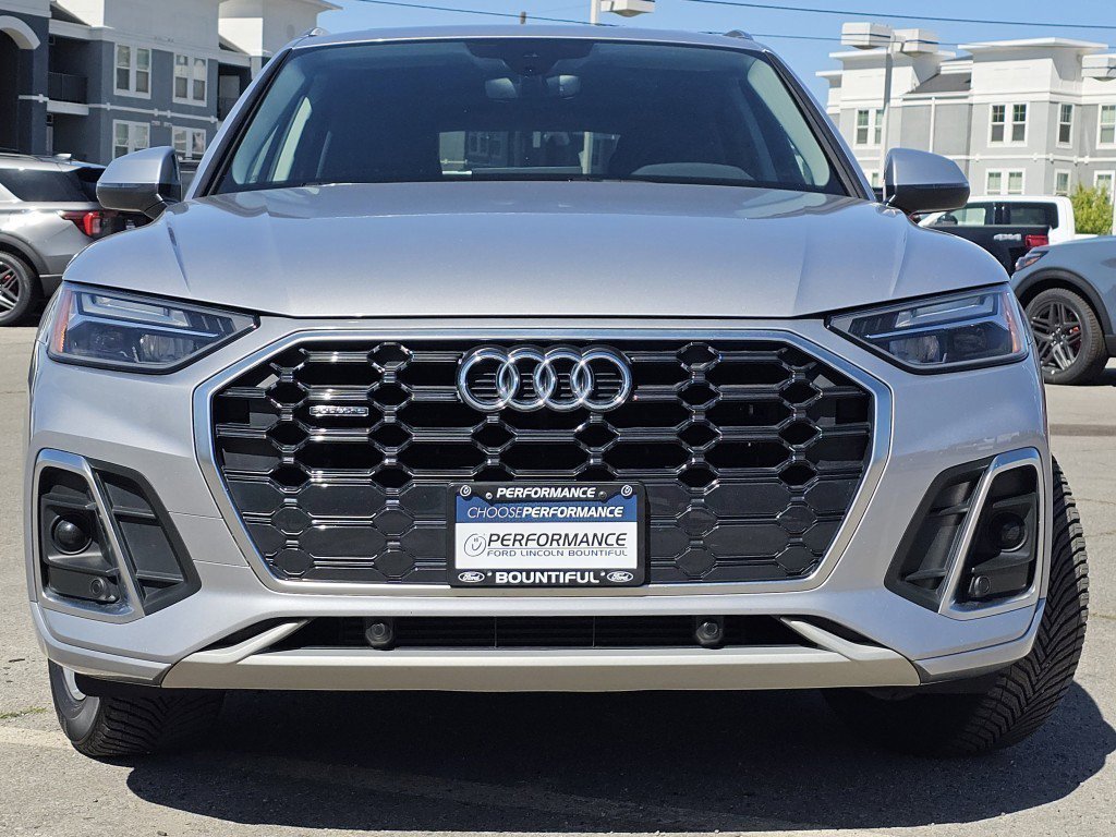 2022 Audi Q5 45 S line Premium photo 3