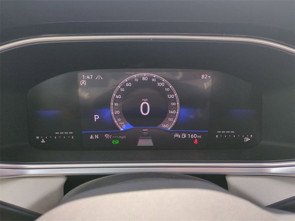 2025 Volkswagen Taos SE photo 11