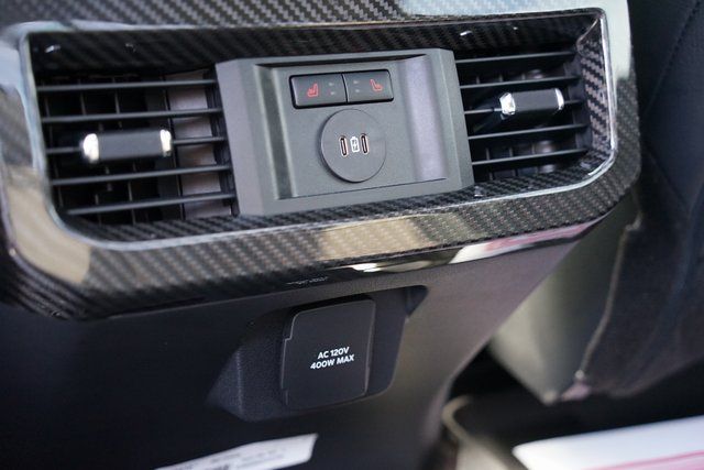 2025 FORD F-350 - Image 31