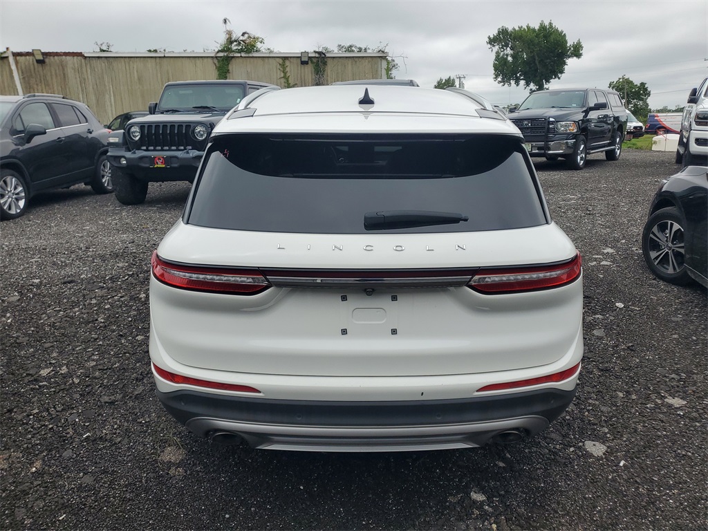 2022 Lincoln Corsair Standard photo 4