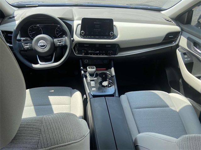 2023 Nissan Rogue SV photo 10