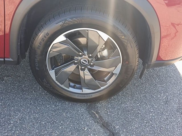 2024 Nissan Rogue SV photo 22