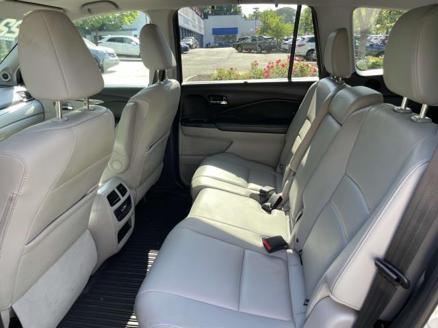 2022 Honda Pilot Special Edition photo 9