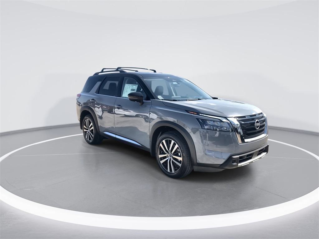 2025 Nissan Pathfinder Platinum photo 2