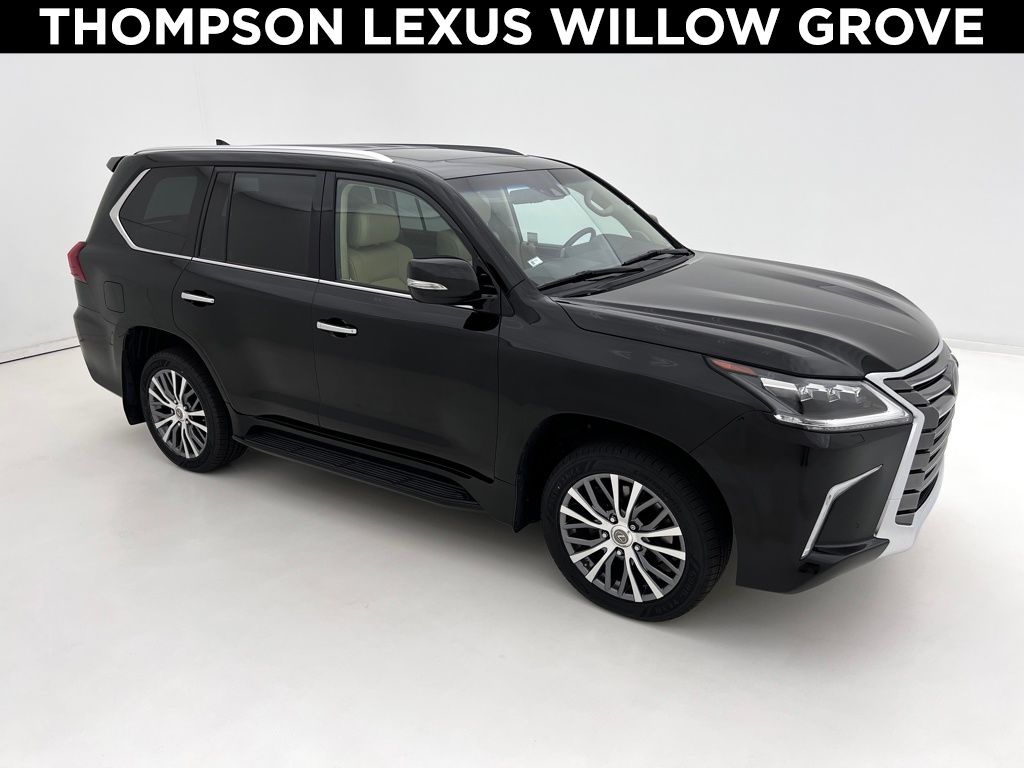 2018 Lexus LX 570 photo 2