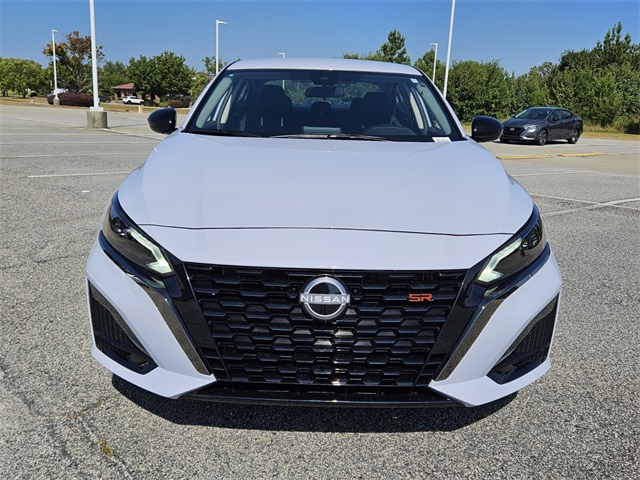 2025 Nissan Altima 2.5 SR photo 2