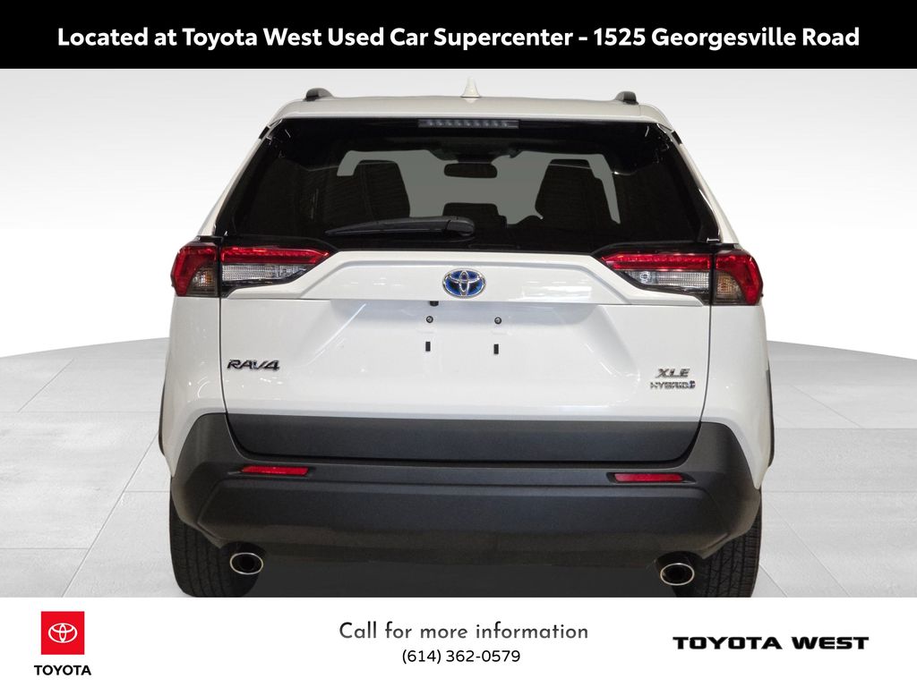 2023 Toyota RAV4 Hybrid XLE photo 6