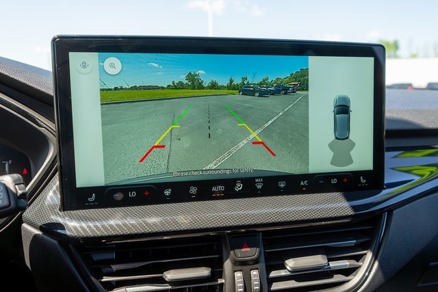 2025 Ford Escape Hybrid ST-Line Select photo 13