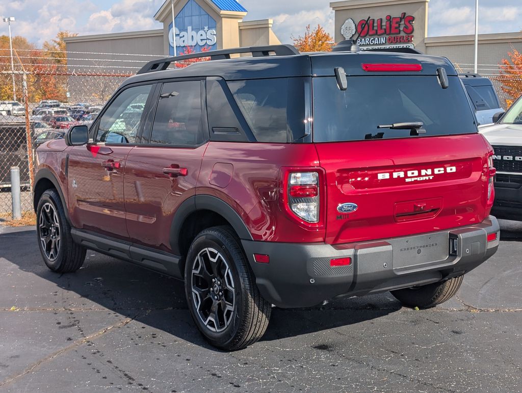 2025 Ford Bronco Sport Outer Banks photo 3