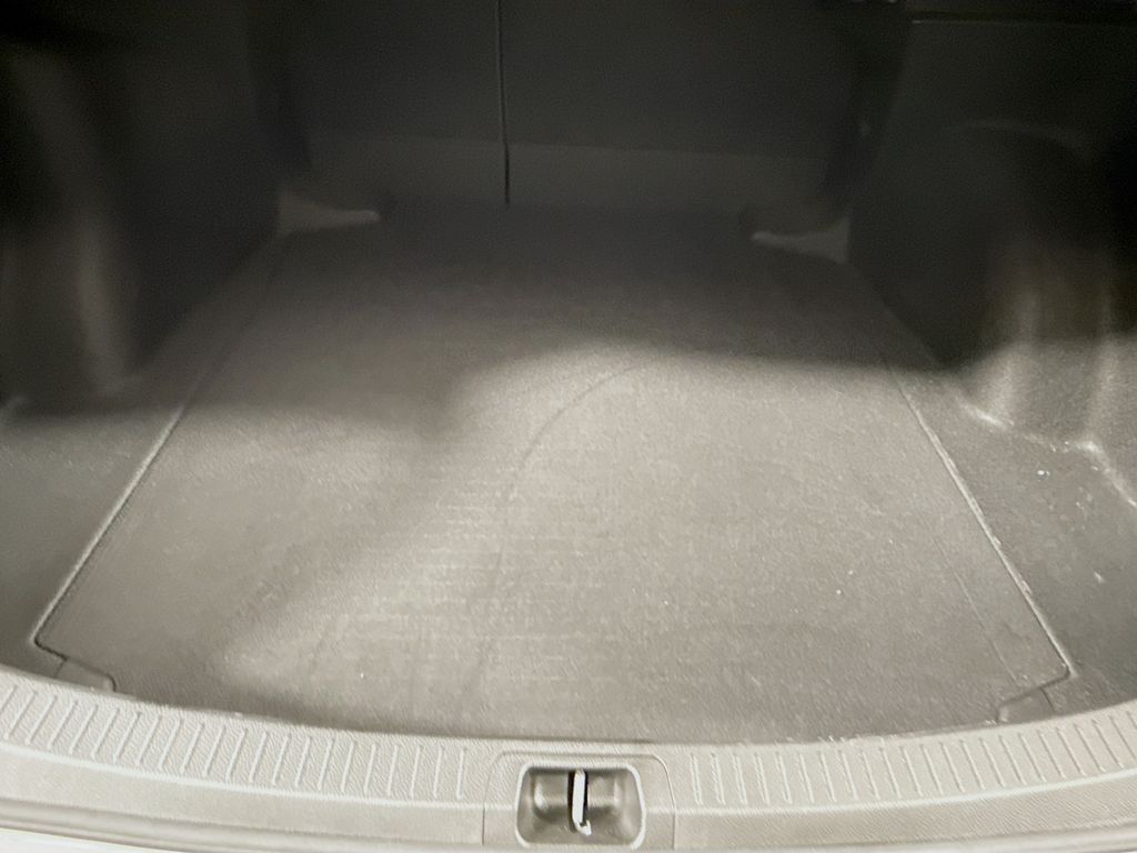 2022 Toyota Corolla XLE photo 25