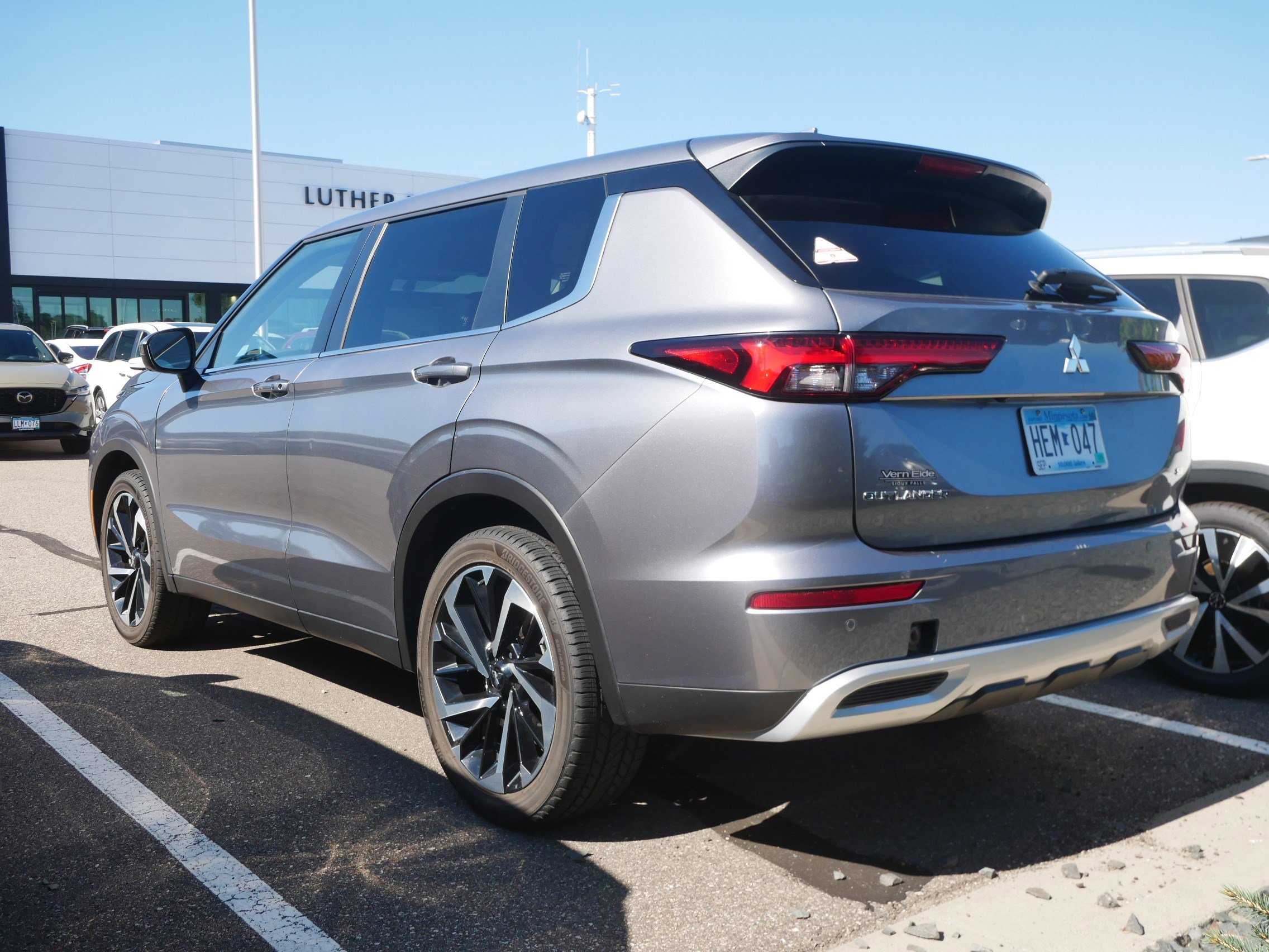 2022 Mitsubishi Outlander SE photo 4