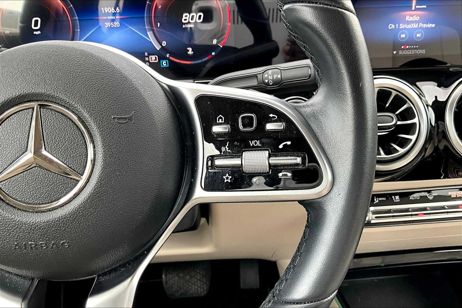 2022 Mercedes Benz GLA 250 photo 24