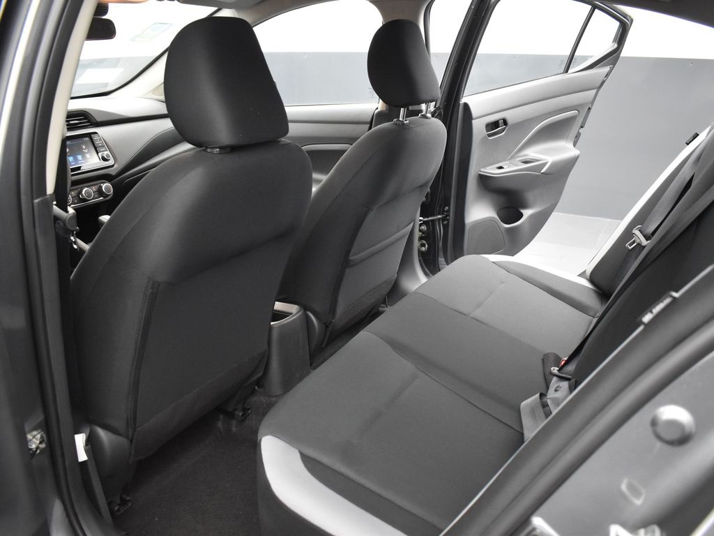 2025 Nissan Versa 1.6 S photo 12