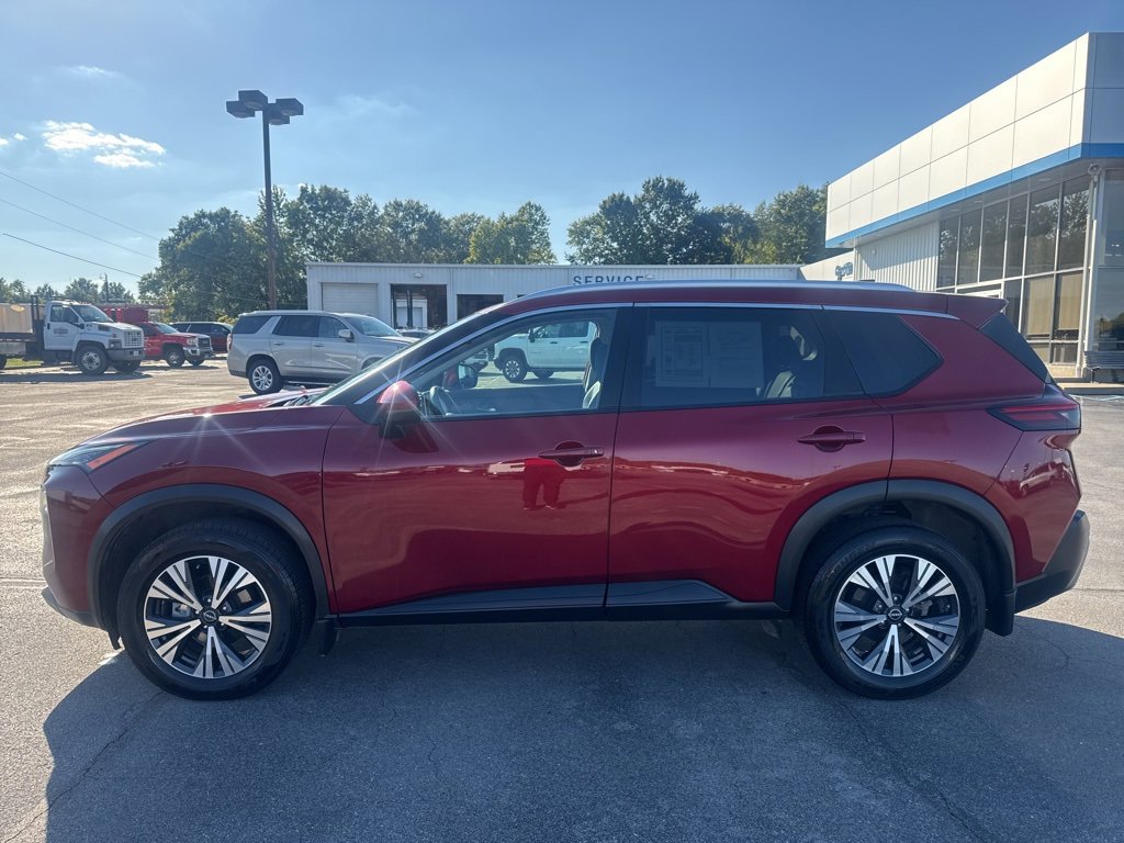 2022 Nissan Rogue SV photo 6