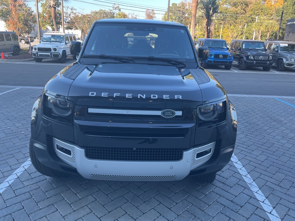 2022 Land Rover Defender 110 S photo 2