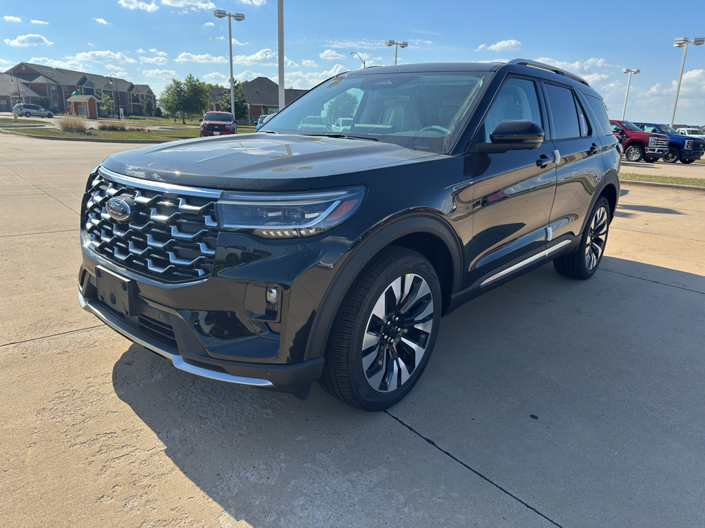 2025 Ford Explorer Platinum photo 2