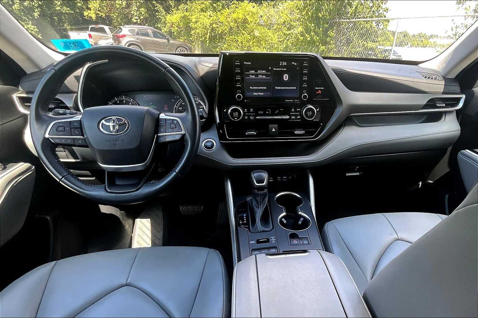 2022 Toyota Highlander XLE photo 15