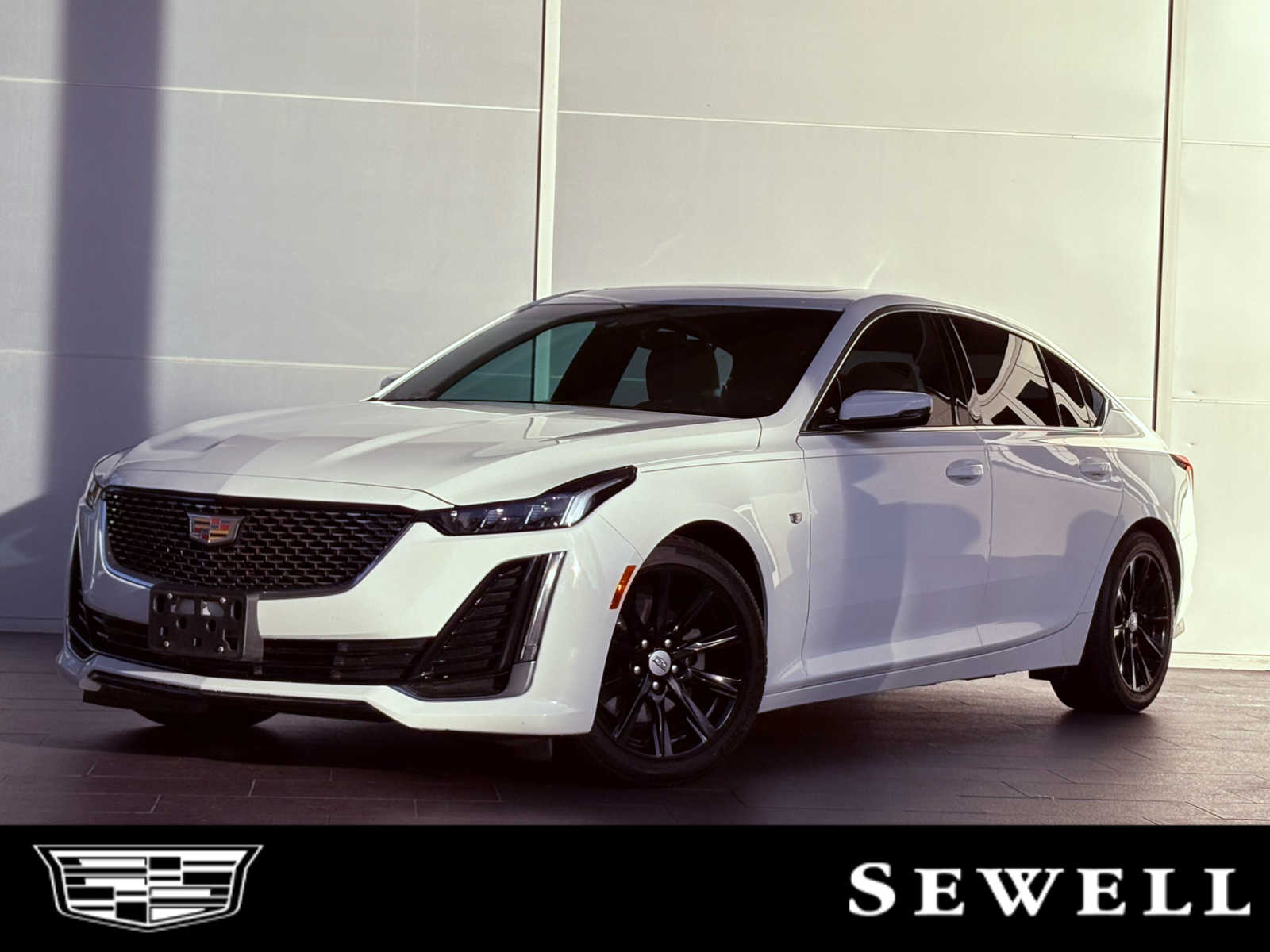 2023 Cadillac CT5 Luxury's photo