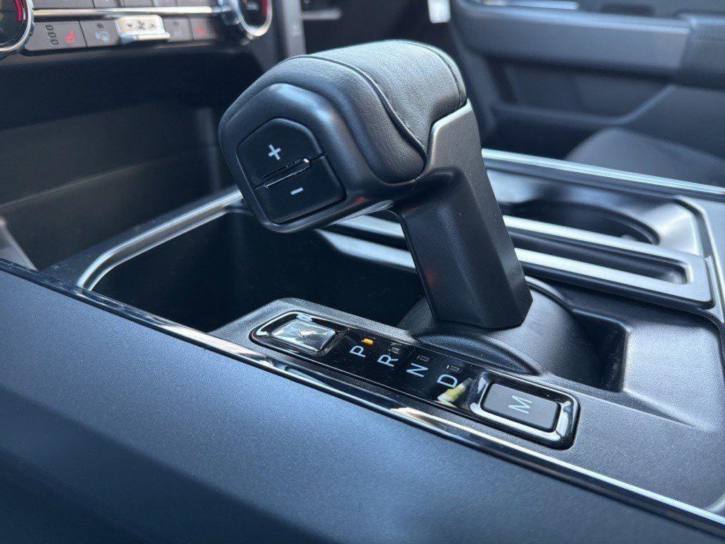 2025 Ford F-150 XLT photo 27