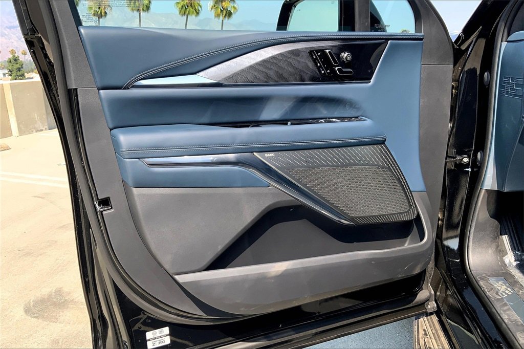 2026 Cadillac Escalade IQ Premium Sport photo 10