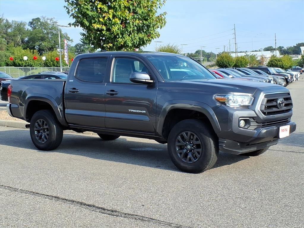 2023 Toyota Tacoma SR5 V6 photo 2