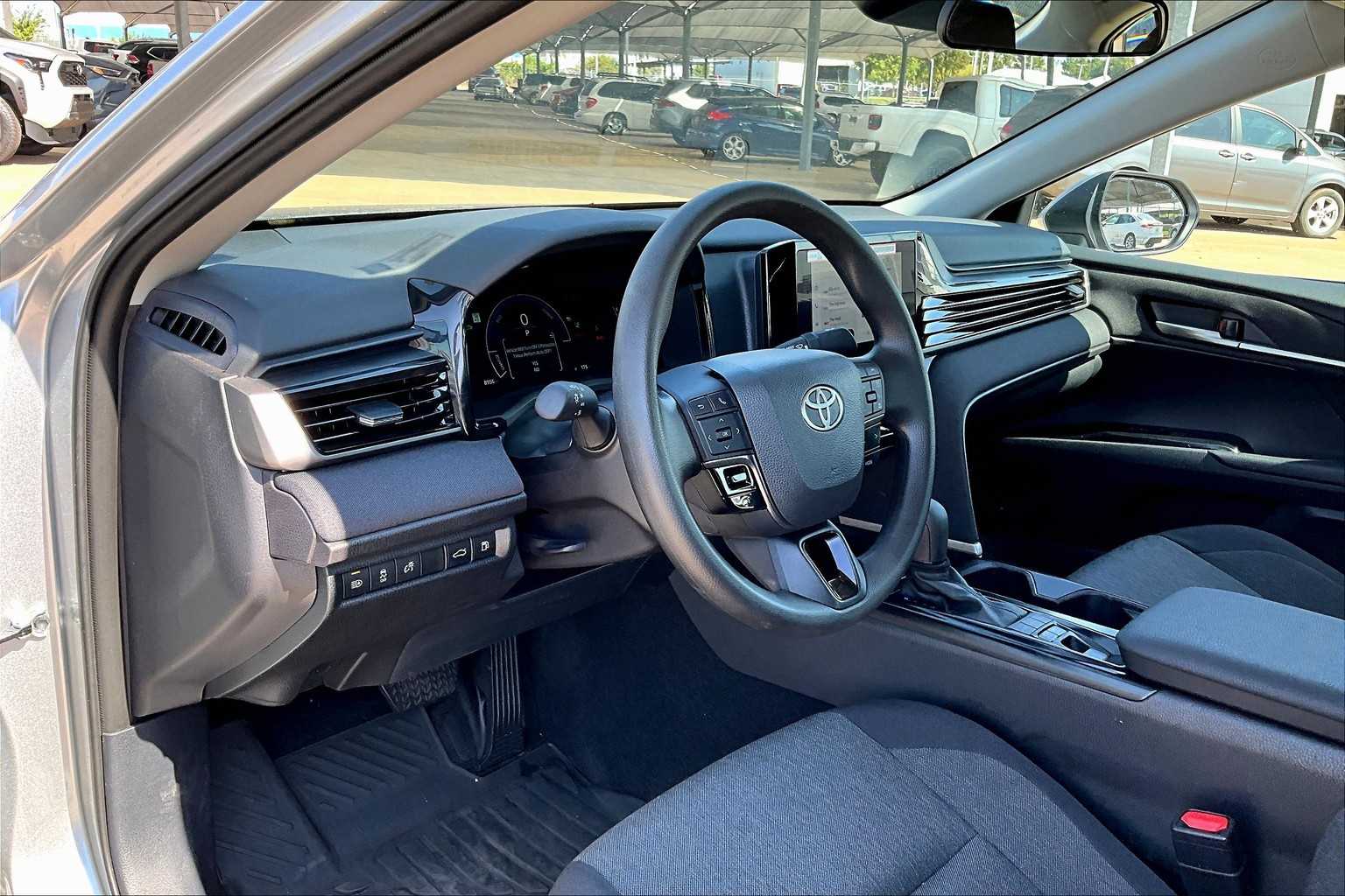2025 Toyota Camry LE photo 14