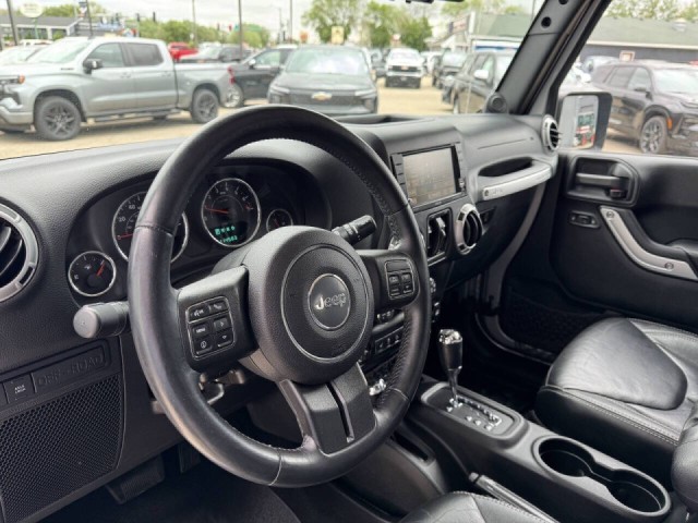2014 Jeep Wrangler Unlimited Rubicon photo 5