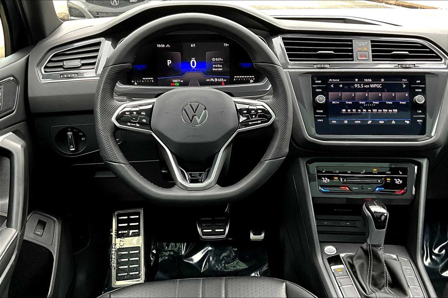 2024 Volkswagen Tiguan SE R-Line Black photo 4
