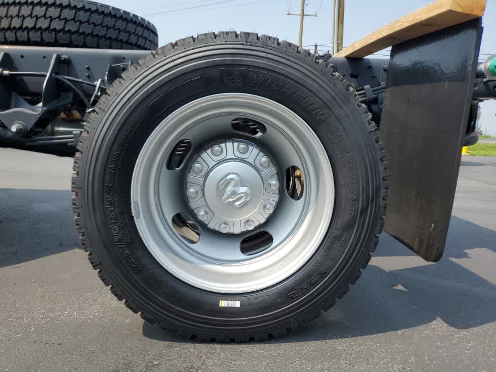 2025 Ram 5500 Tradesman photo 9