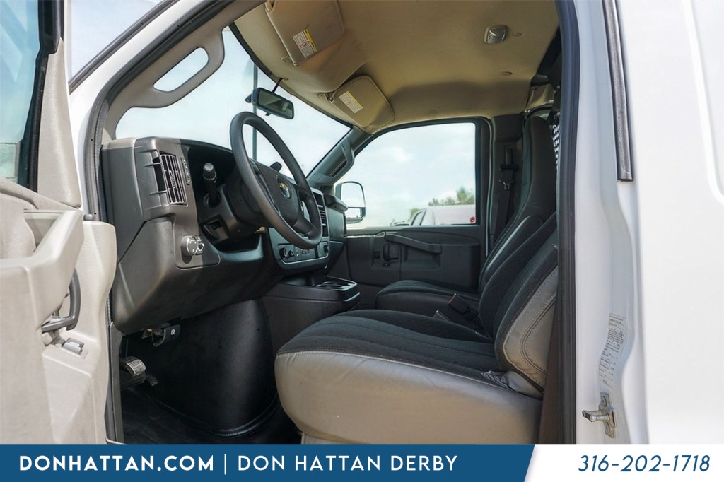 2023 Gmc Savana 2500 Cargo photo 3