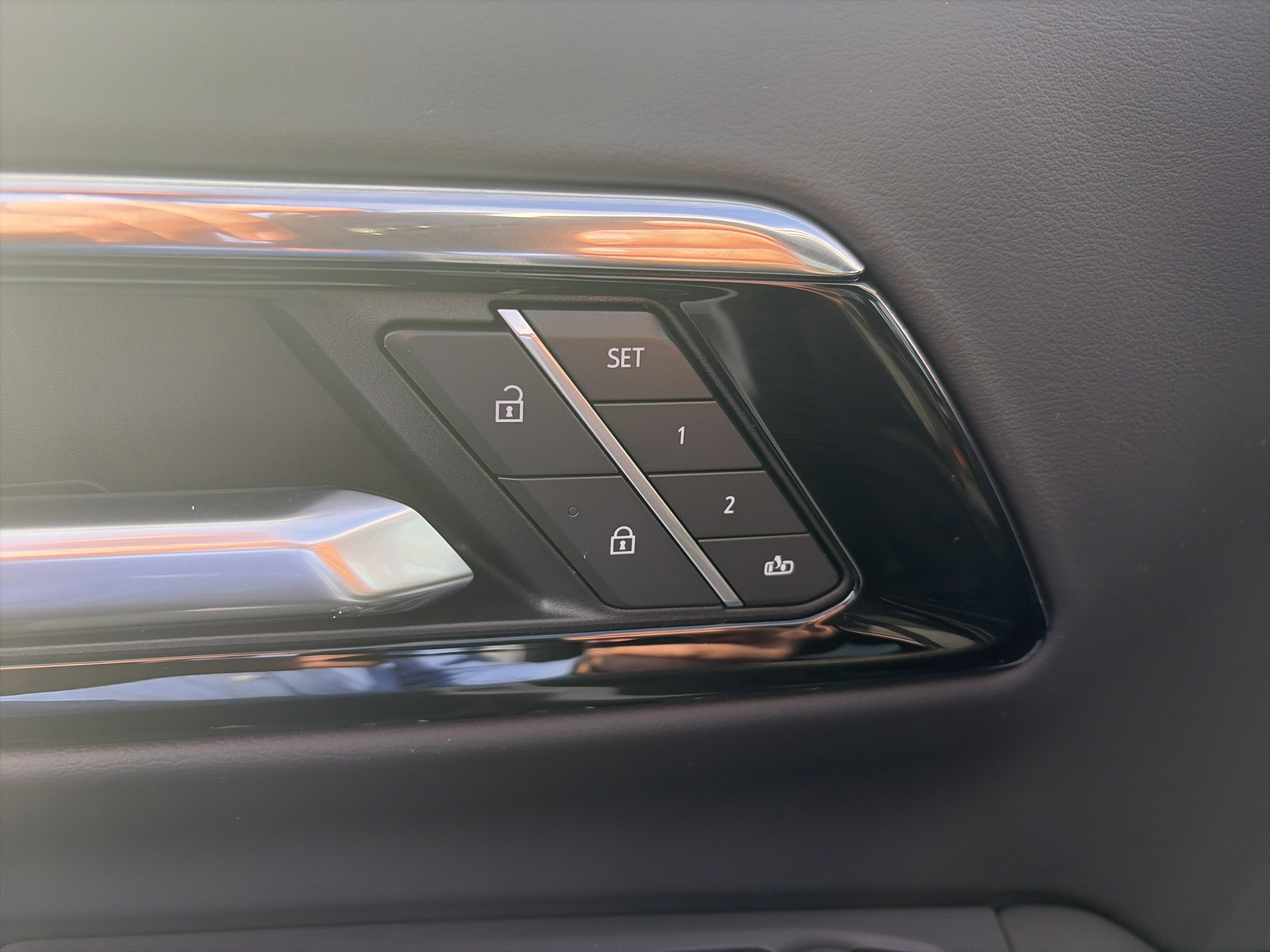 2026 Chevrolet Suburban Premier photo 3