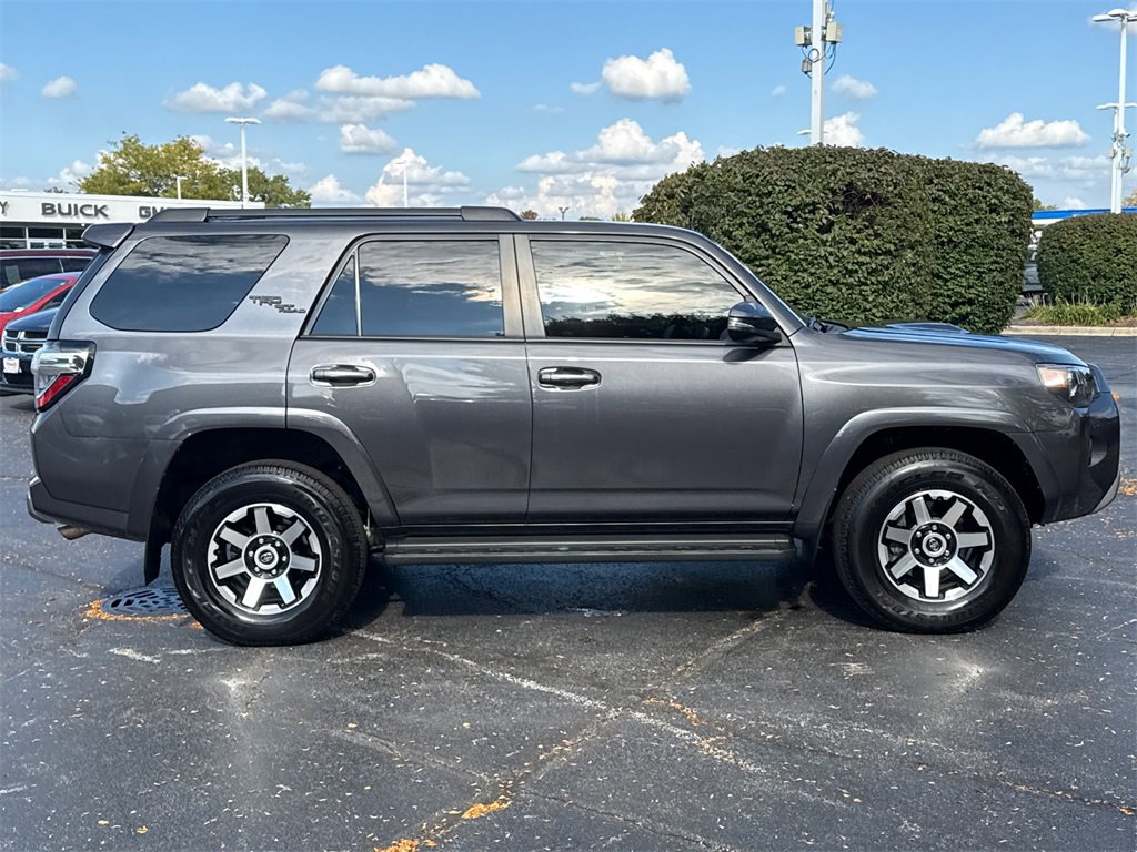 2023 Toyota 4Runner TRD Off-Road photo 9