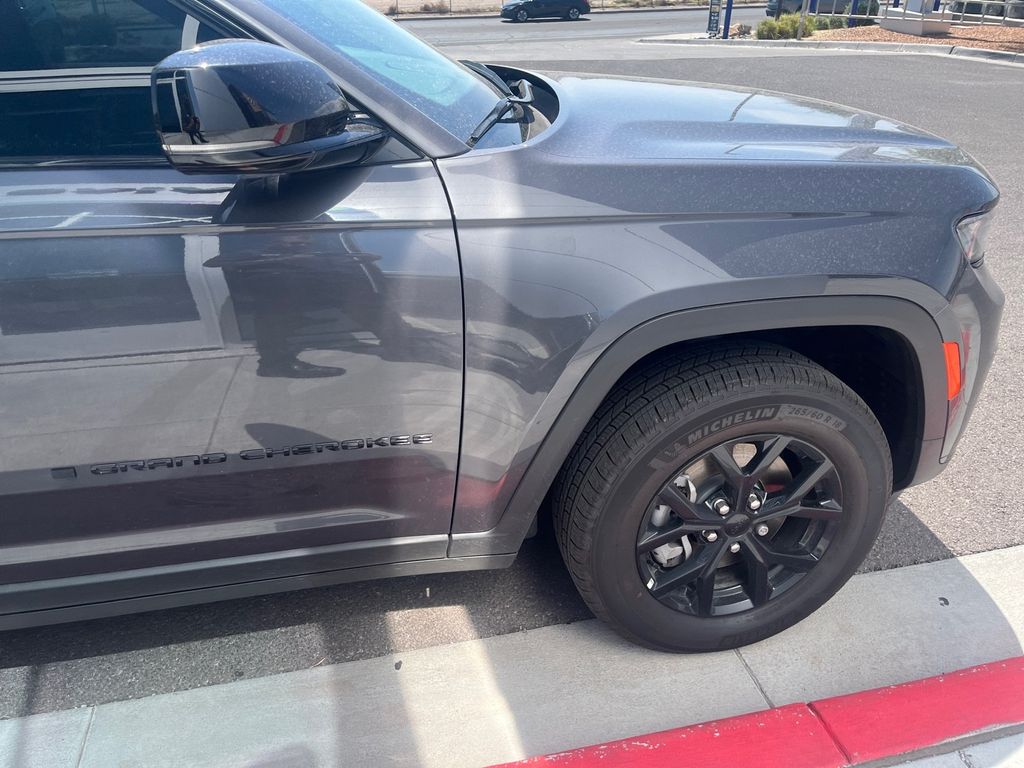 2025 Jeep Grand Cherokee Altitude X photo 16