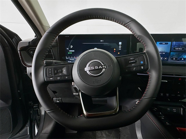 2025 Nissan Kicks SR photo 12