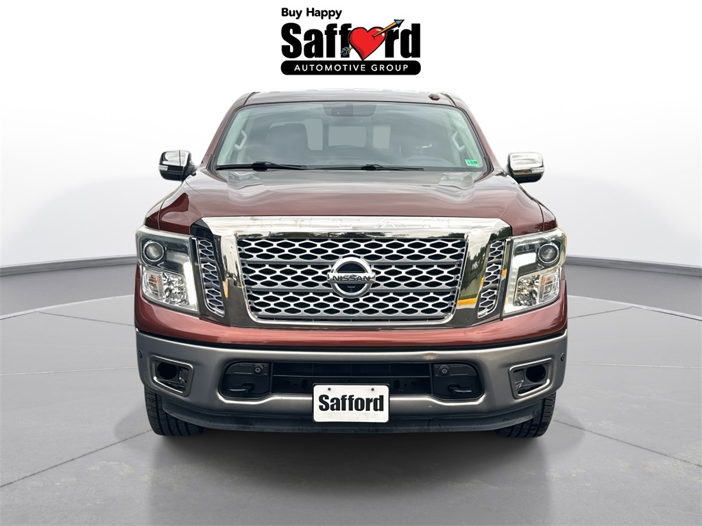 2017 Nissan Titan Platinum Reserve photo 4