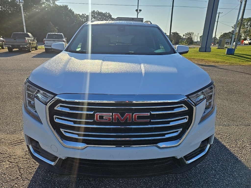 2024 Gmc Terrain SLT photo 2