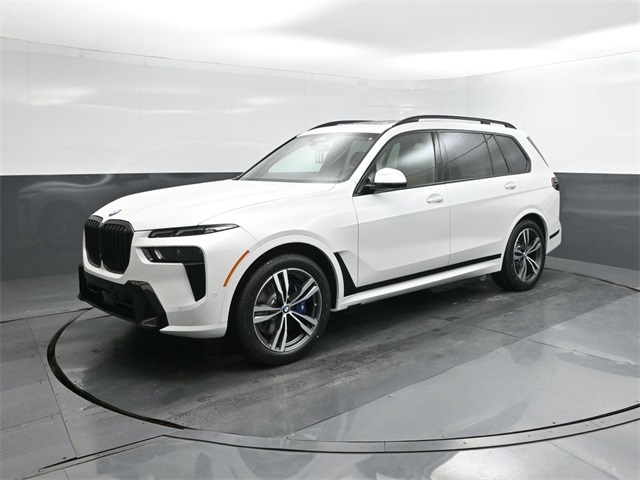 2026 BMW X7 40i's photo