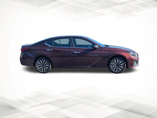 2024 Nissan Altima 2.5 SV photo 3